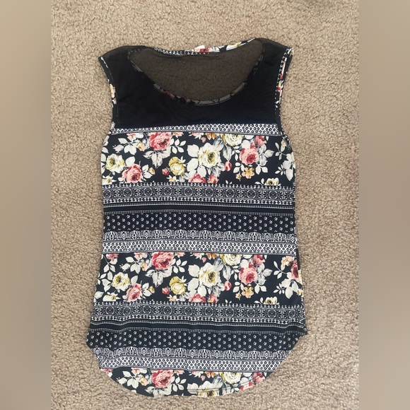 Sleeveless black with floral print top with sheer top- wear and tear - Picture 2 of 2